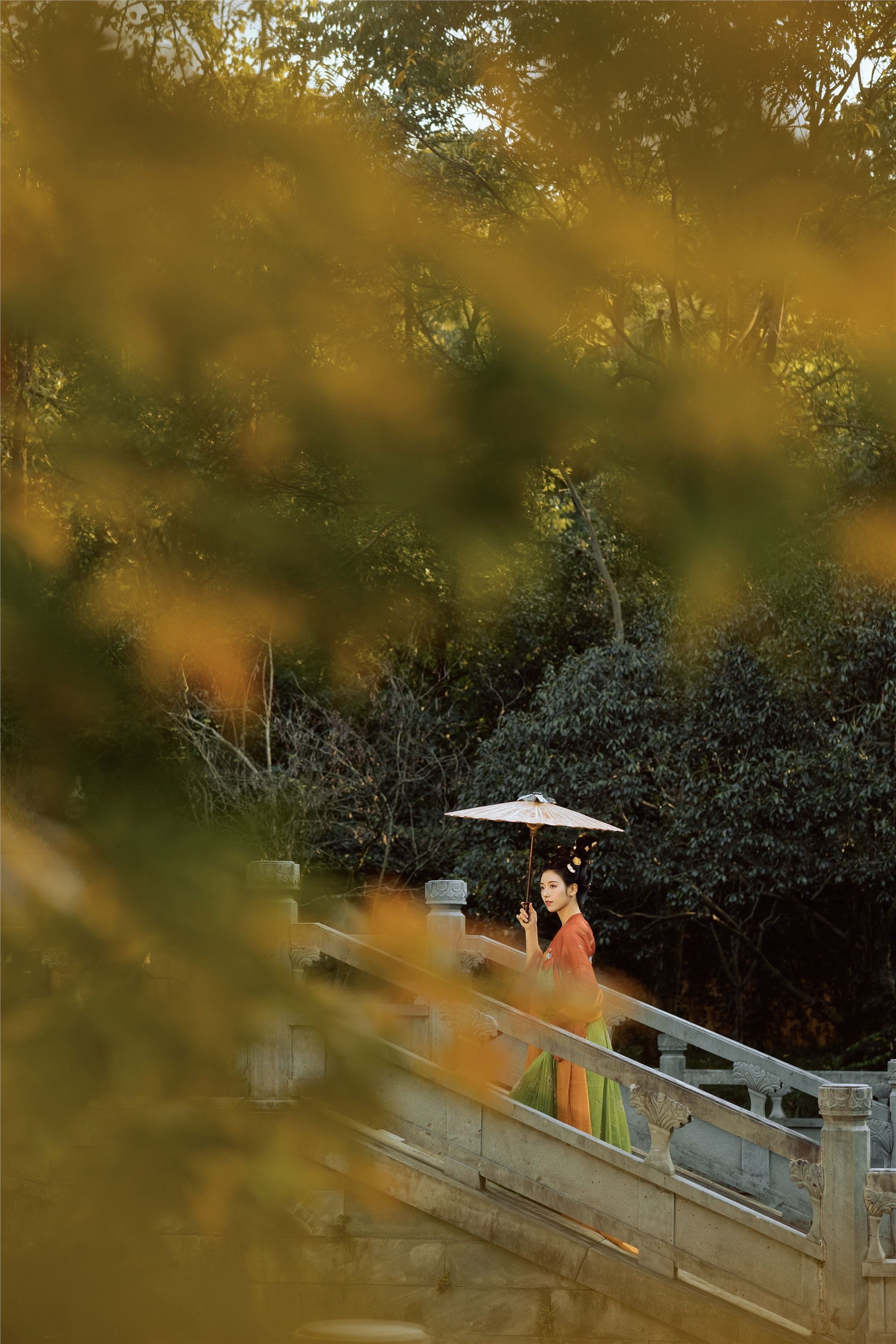 YITUYU艺图语 2025.01.14 悭晚秋 墨律